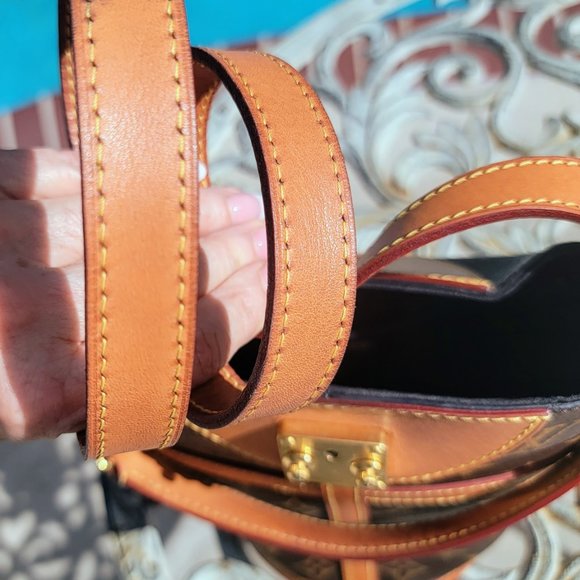 ❌❌SOLD ❌❌ Louis Vuitton Duffel Bag - Picture 15 of 16